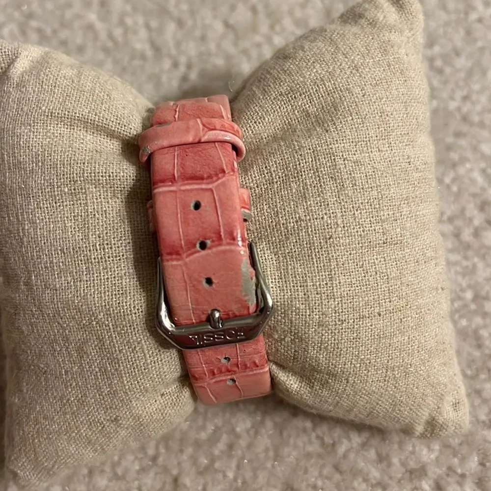 Fossil pink watch - Picture 2 of 3